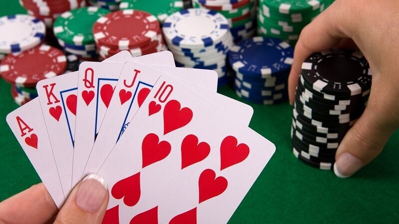 Kinh nghiệm cá cược Flush Poker giúp tay cược thắng lớn 