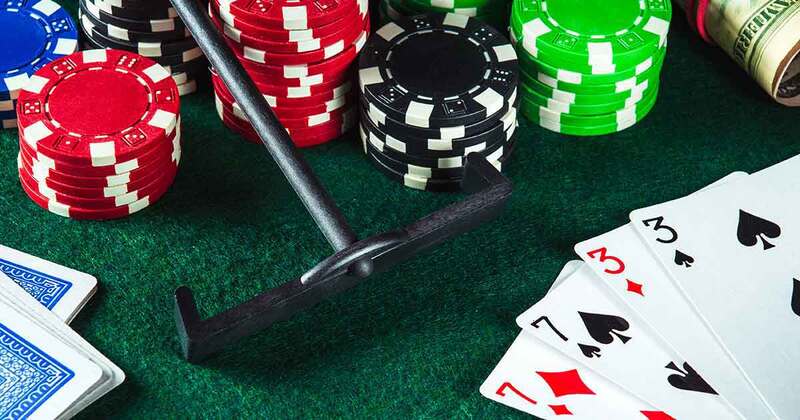 Quy trình cá cược tựa game Poker tại nhà cái HELLO88 